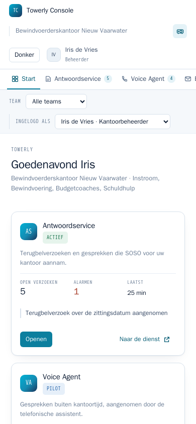 Het Towerly-dashboard op een telefoon, met de diensten onder elkaar